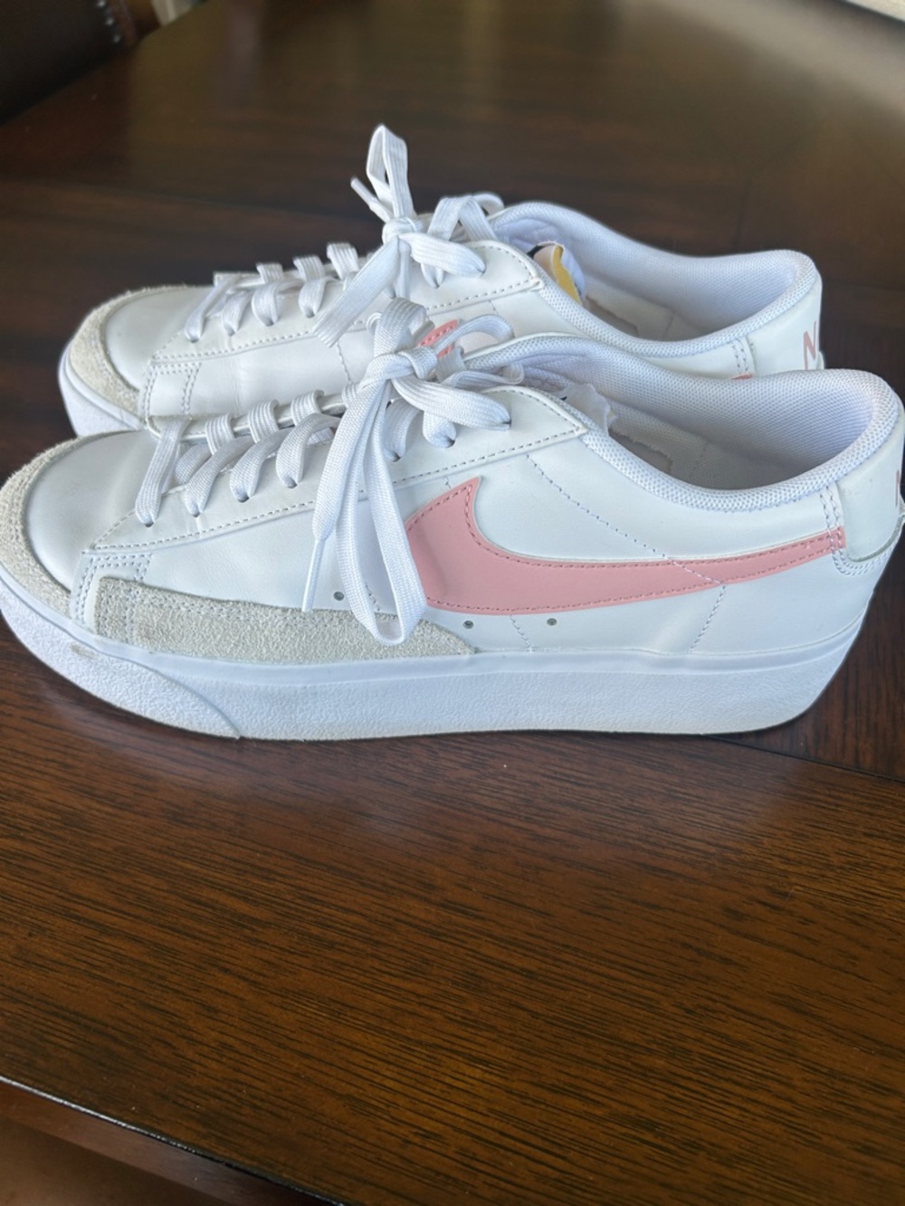 Nike Women's platform White Low-Top Sneakers with Pink Swoosh